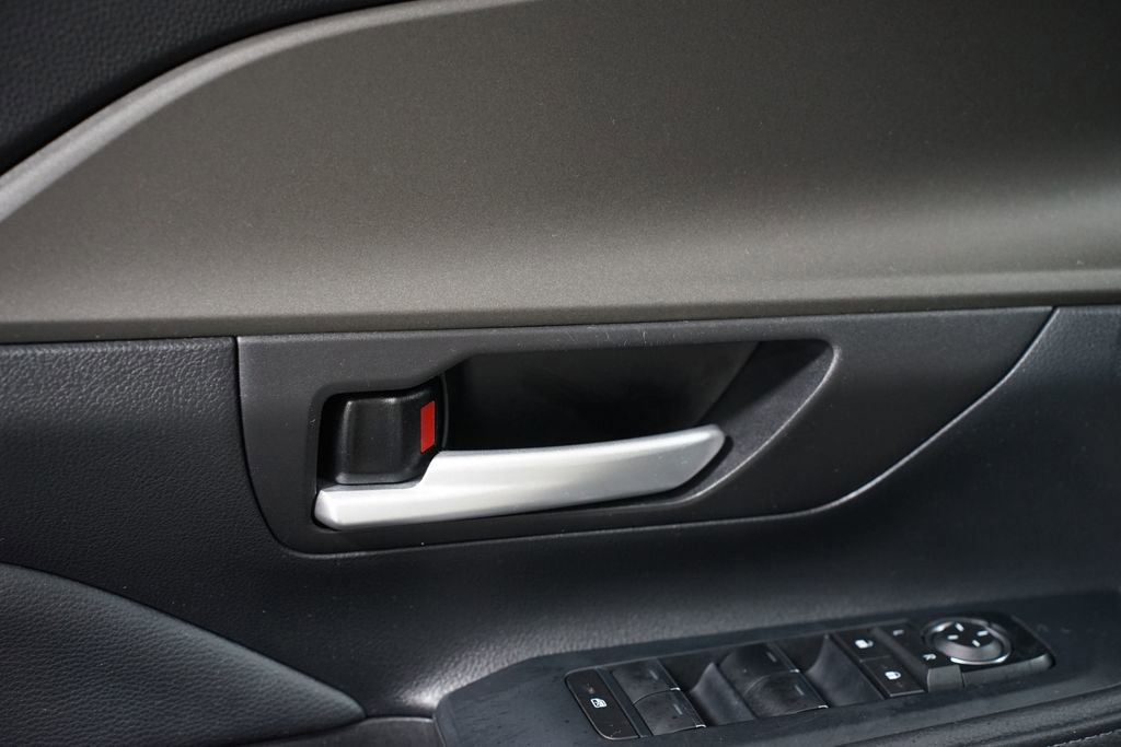 Certified 2024 Toyota Grand Highlander XLE image 32