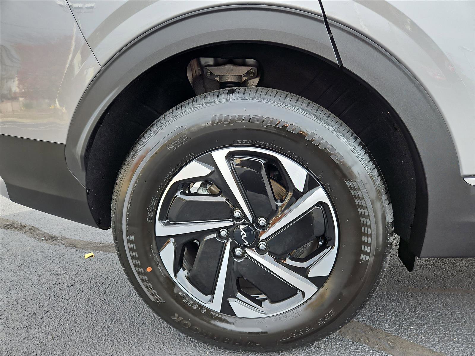 Certified 2025 Kia Sportage LX image 11