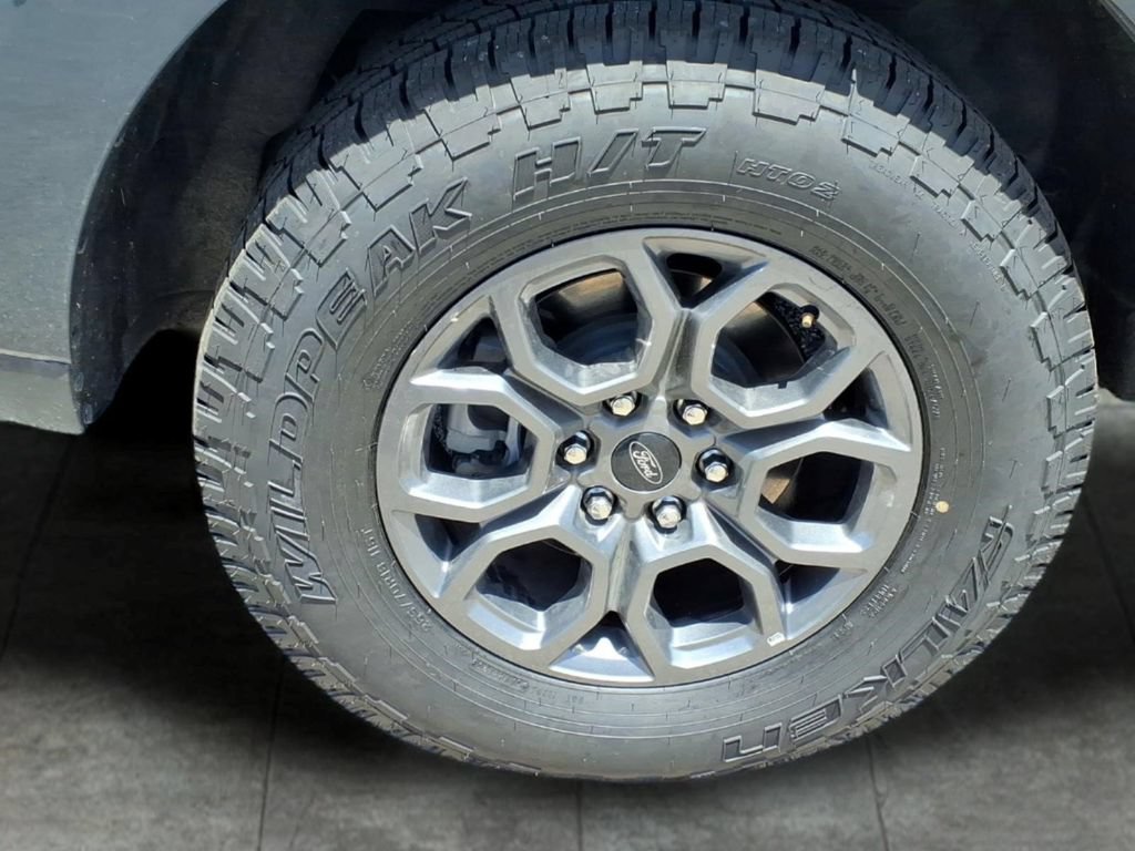 Used 2025 Ford Expedition Active RWD image 7