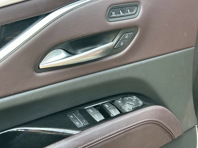 Used 2023 Cadillac Escalade ESV Premium Luxury Platinum AWD/4WD image 17