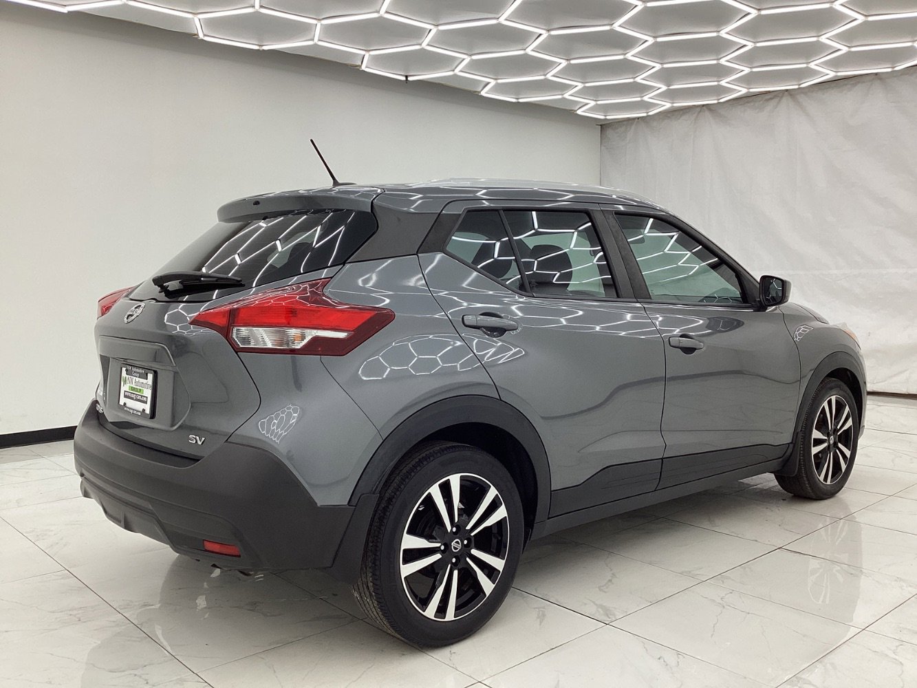 Used 2018 Nissan Kicks SV image 11