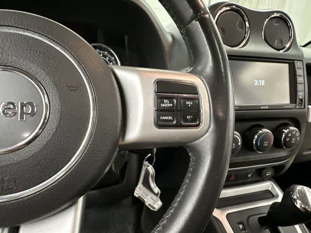 Used 2016 Jeep Compass High Altitude AWD/4WD image 10