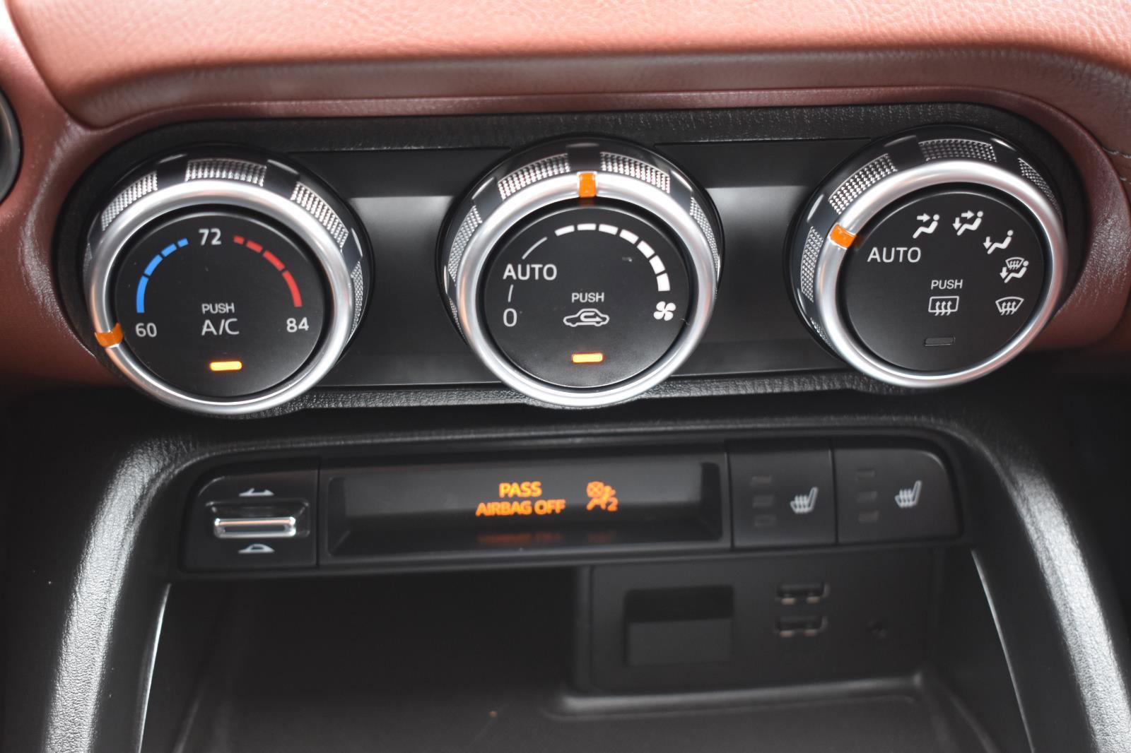 Used 2019 MAZDA MX-5 Miata RF Grand Touring RWD image 10
