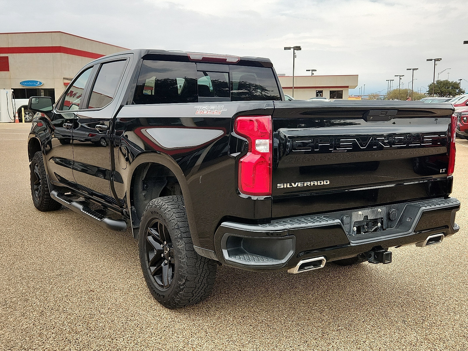 Used 2020 Chevrolet Silverado 1500 LT Trail Boss AWD/4WD image 3