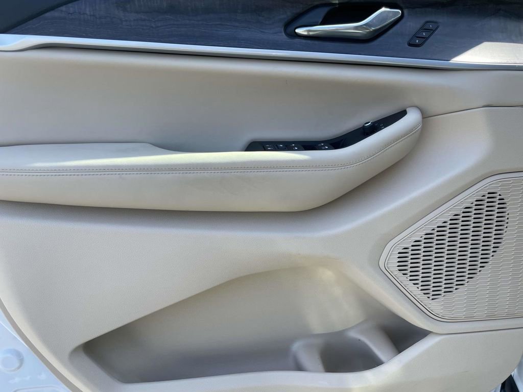 Certified 2025 Jeep Grand Cherokee Limited image 28