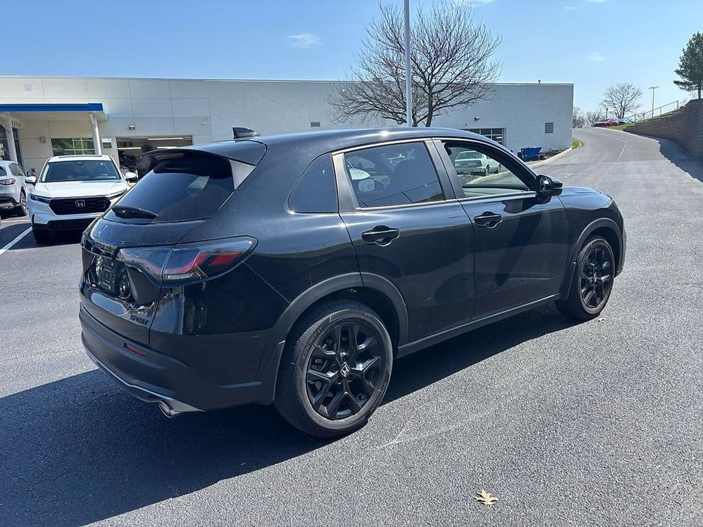 Used 2024 Honda HR-V Sport image 9