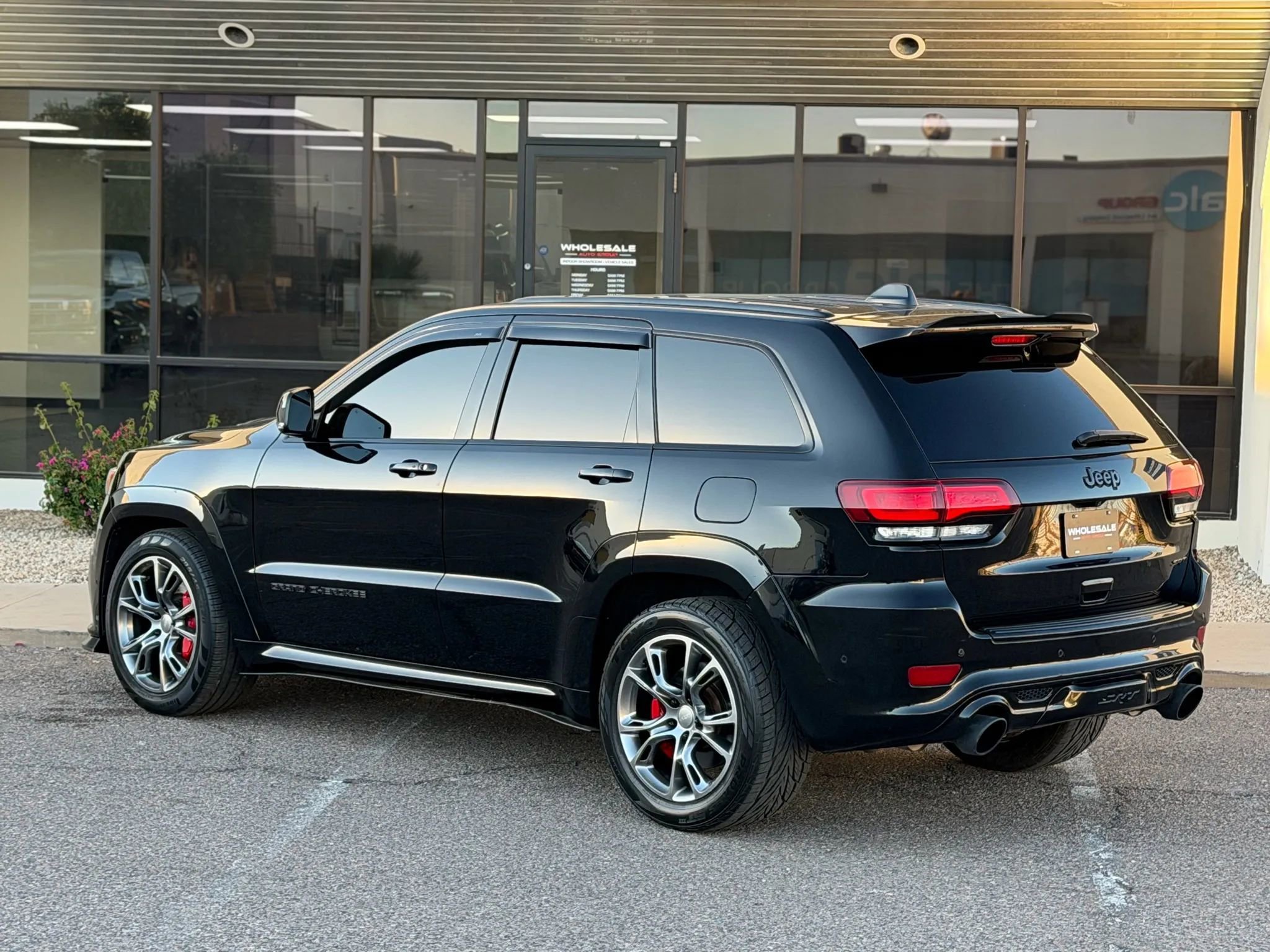 Used 2018 Jeep Grand Cherokee SRT image 12