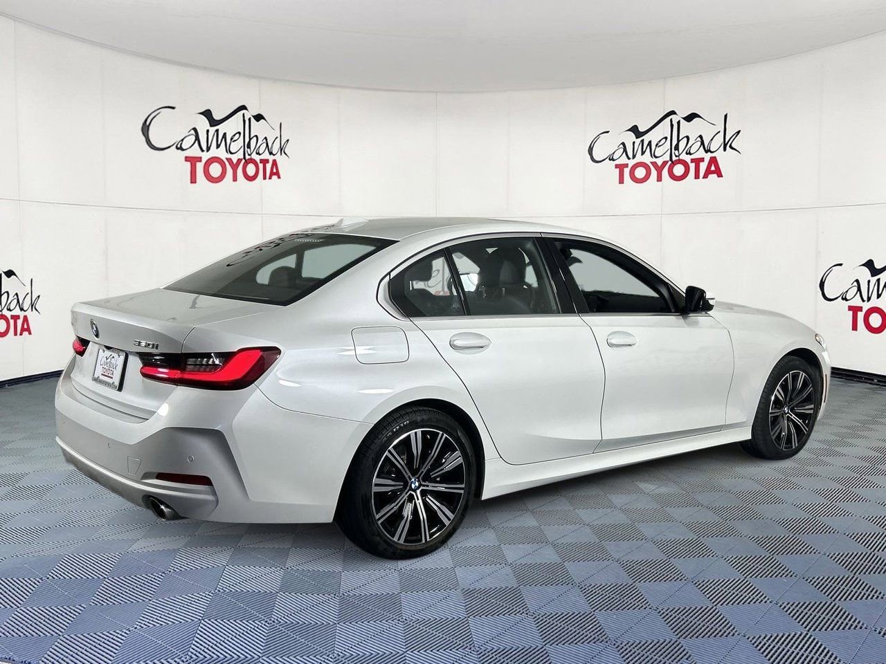 Used 2025 BMW 330i xDrive Sedan AWD/4WD image 7