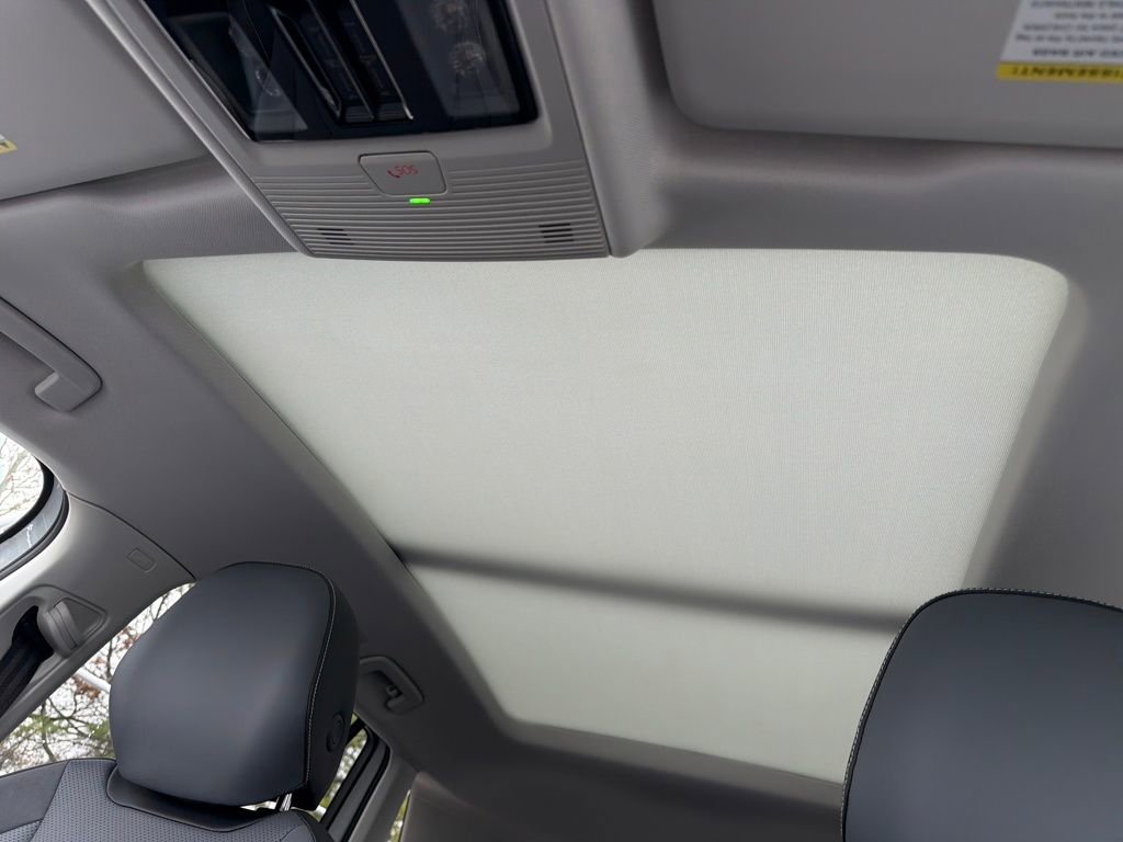 New 2026 Volkswagen Tiguan SE AWD/4WD image 22