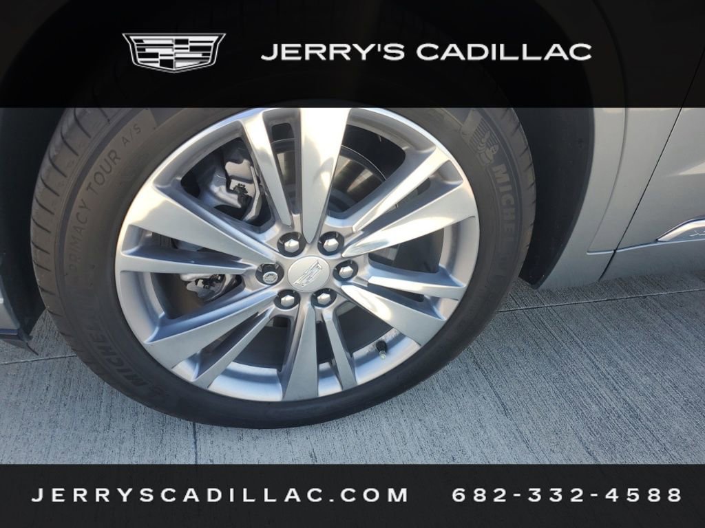 Used 2023 Cadillac XT6 Premium Luxury w/ Technology Package image 4