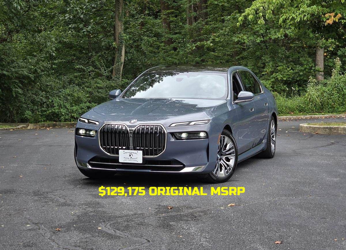 Used 2024 BMW i7 xDrive60 AWD/4WD image 1