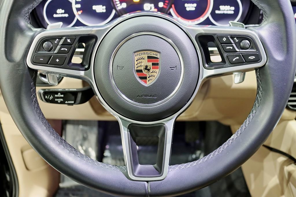 Used 2023 Porsche Cayenne image 15