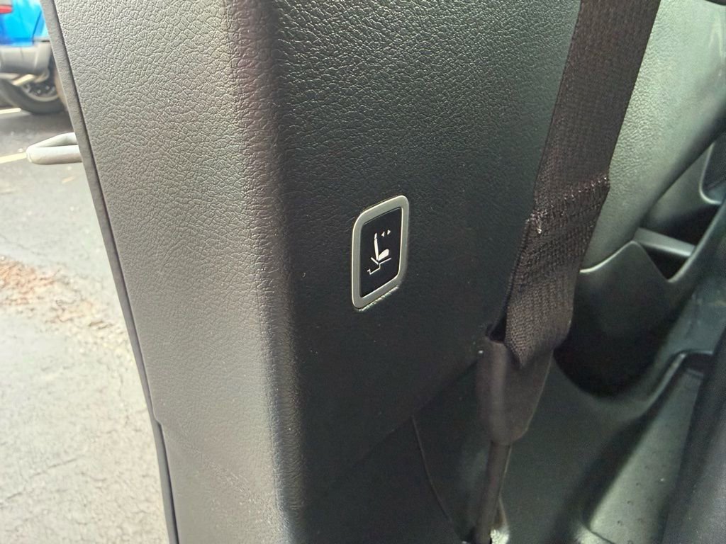 New 2025 Chrysler Pacifica Select FWD image 50