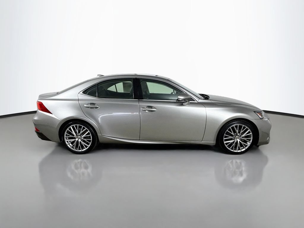 Used 2017 Lexus IS 300 AWD image 9