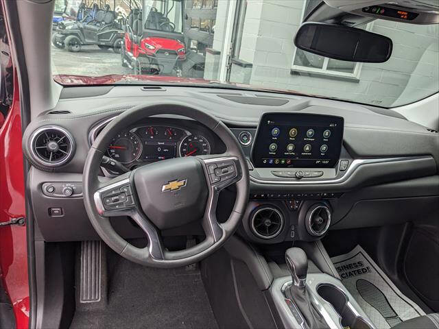 Used 2024 Chevrolet Blazer LT w/ Convenience Package image 12