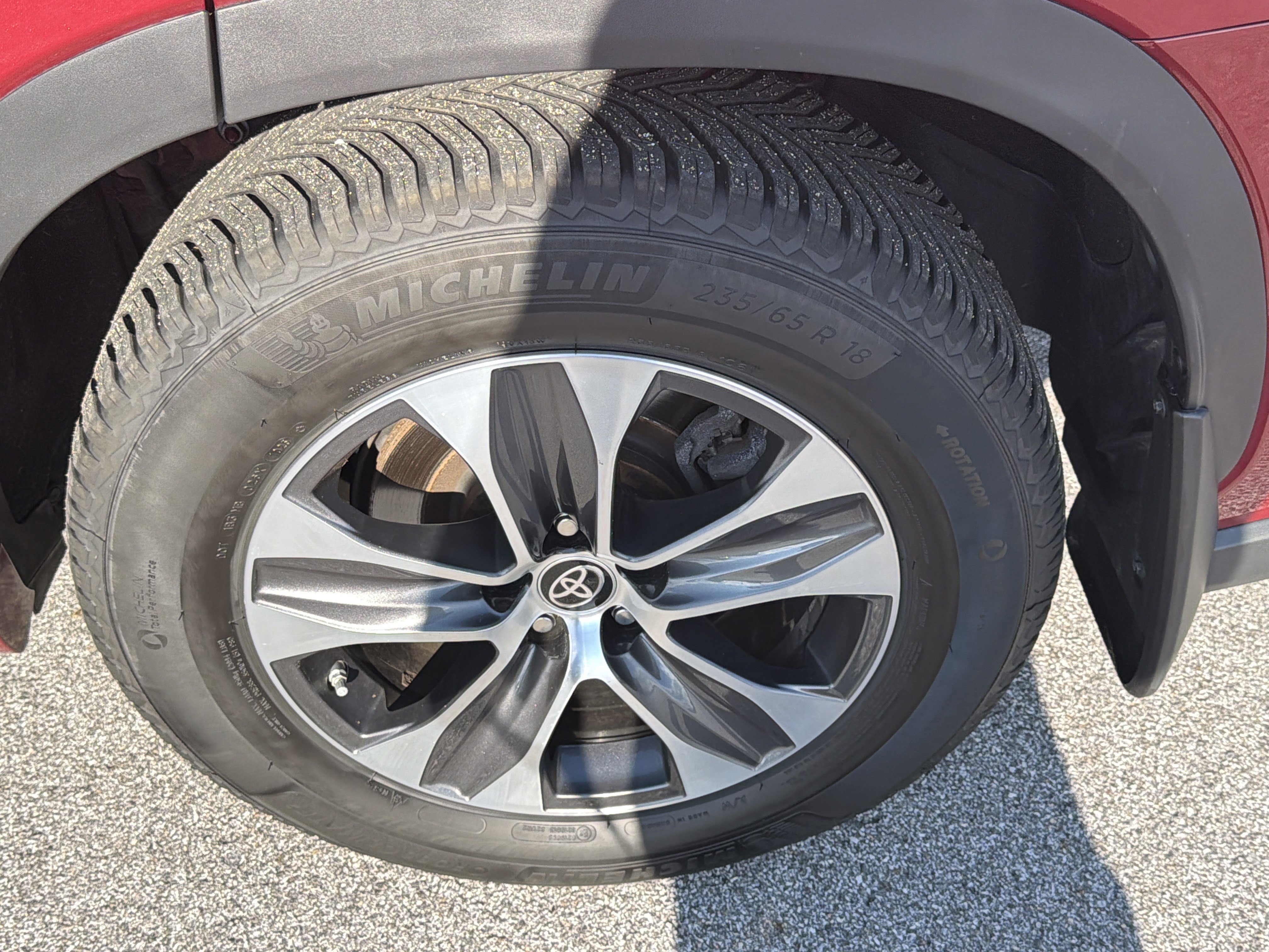 Used 2023 Toyota Highlander XLE AWD/4WD image 90