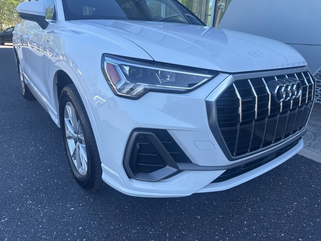 Used 2025 Audi Q3 2.0T Premium w/ Convenience Package AWD/4WD image 17