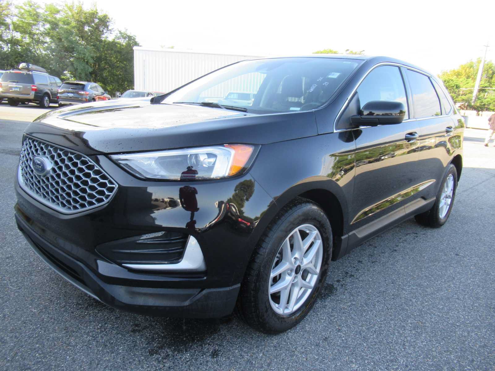 Used 2024 Ford Edge SEL AWD/4WD image 1