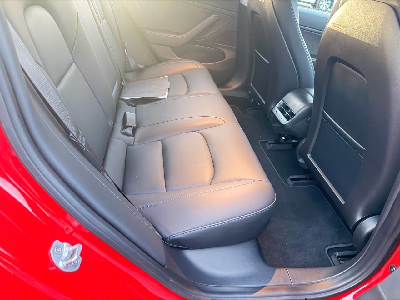 Used 2018 Tesla Model 3 Long Range image 15