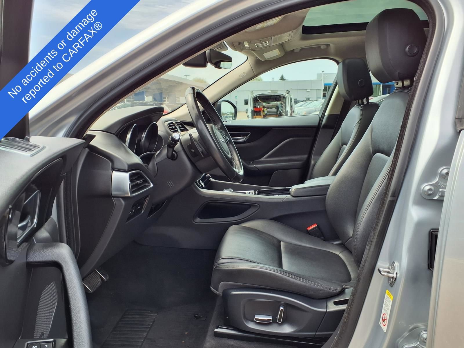 Used 2019 Jaguar F-PACE Premium image 20