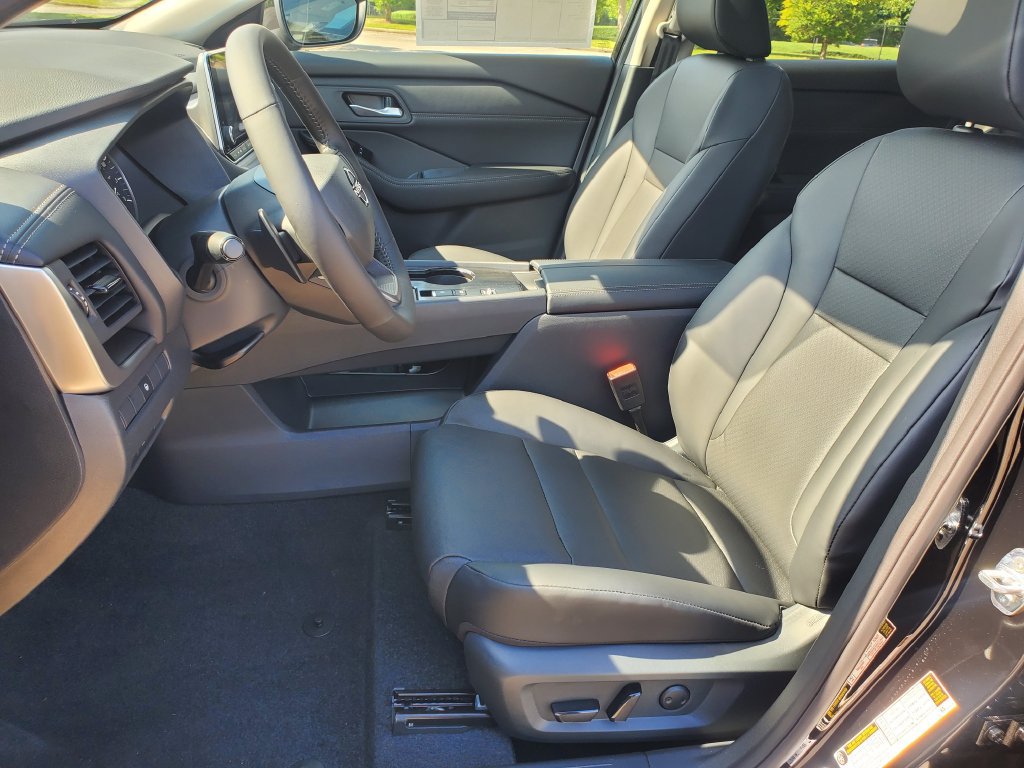 New 2026 Nissan Rogue Dark Armor FWD image 20