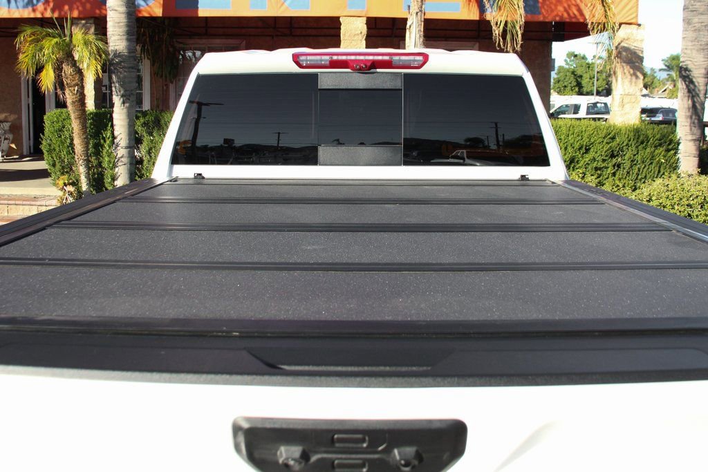 Used 2025 GMC Sierra 2500 Denali Ultimate image 9