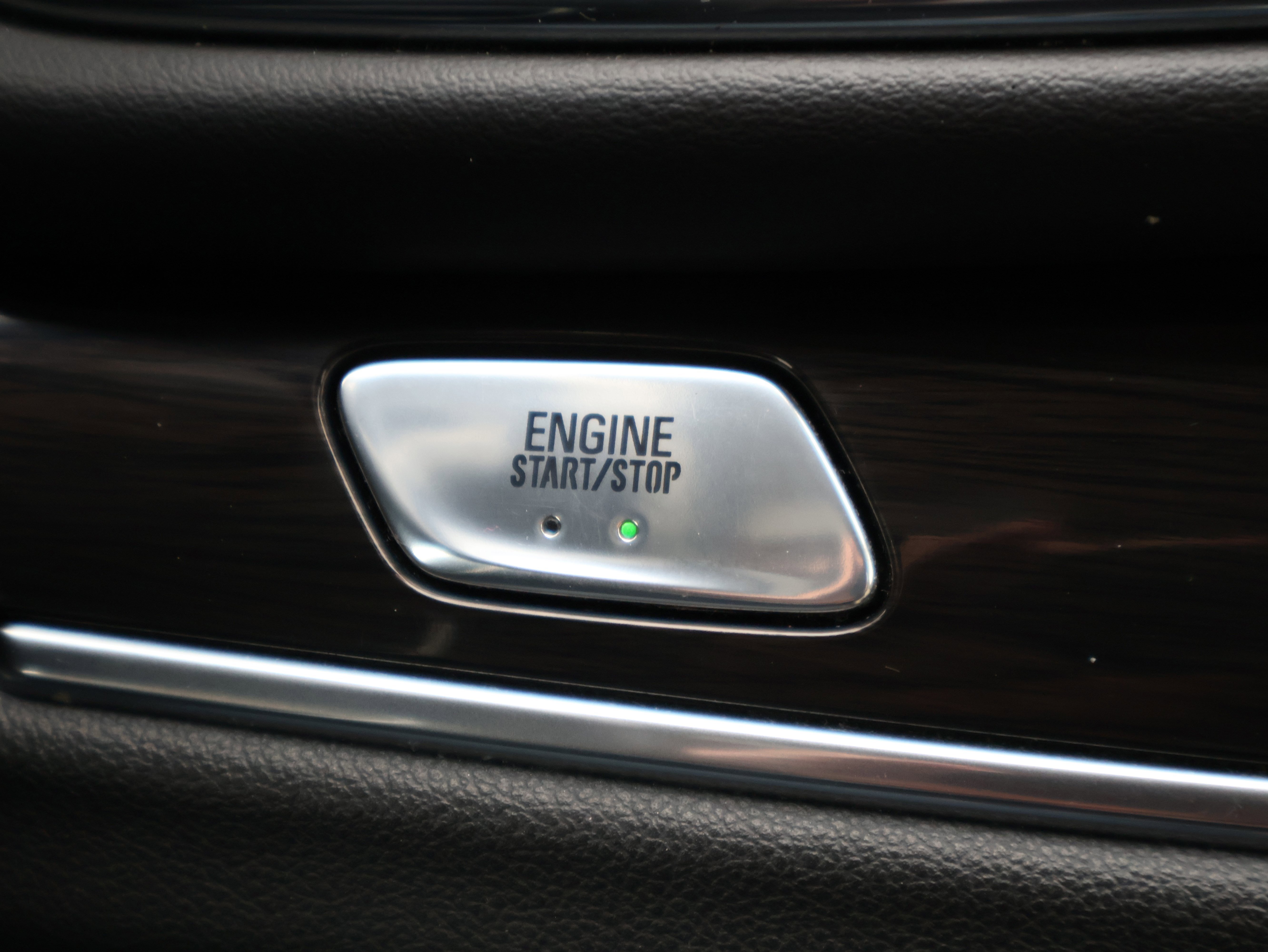 Used 2020 Buick Enclave Essence image 26