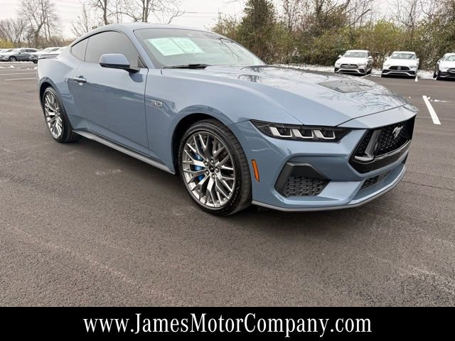Used 2024 Ford Mustang GT Premium image 3