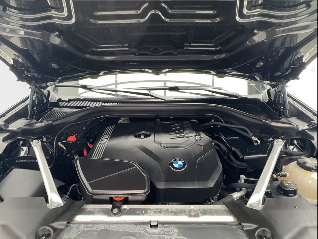 Used 2025 BMW X4 xDrive30i image 17