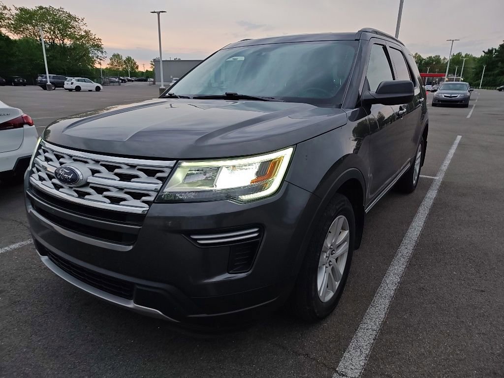 Used 2018 Ford Explorer XLT AWD/4WD image 6