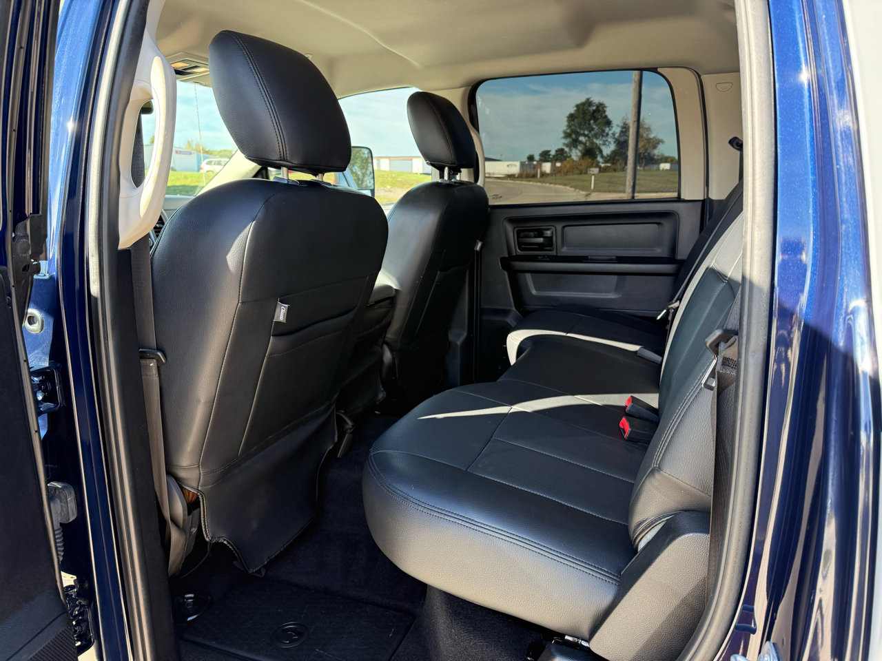 Used 2018 RAM 2500 Tradesman w/ Chrome Appearance Group image 15