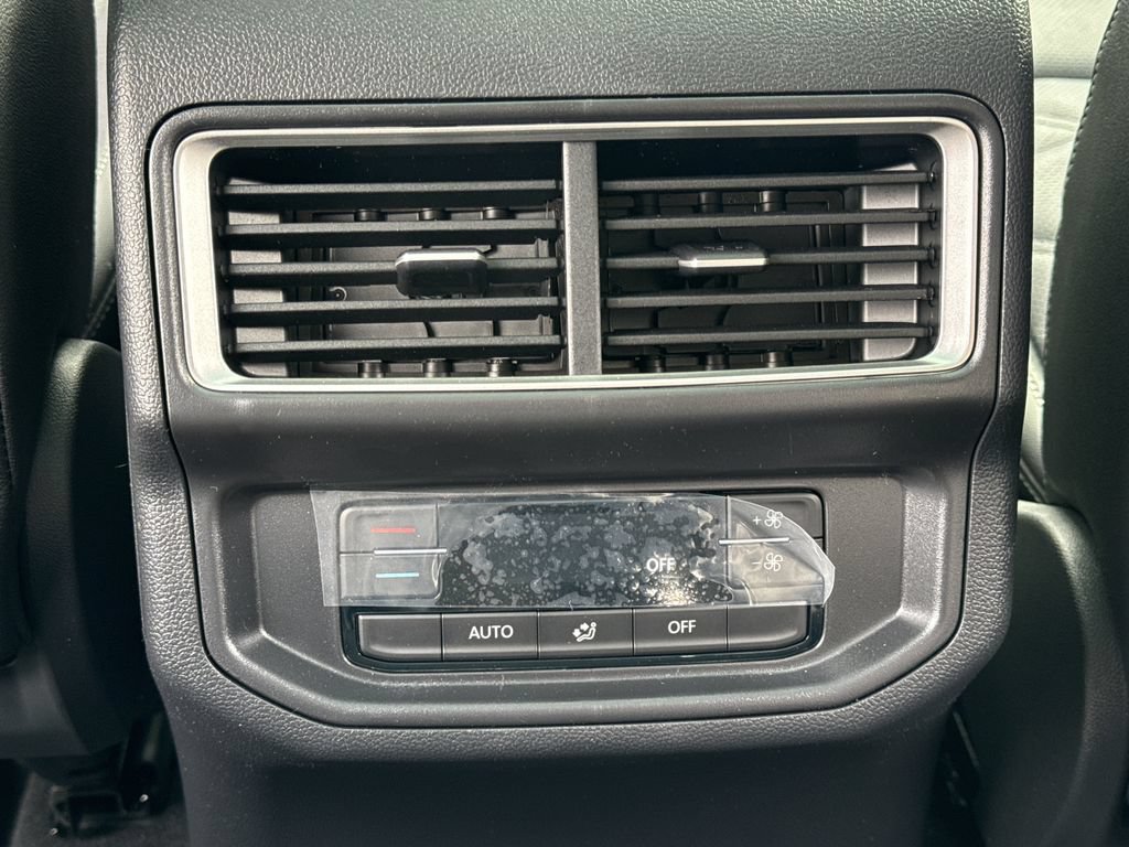 New 2026 Volkswagen Atlas SE FWD image 22