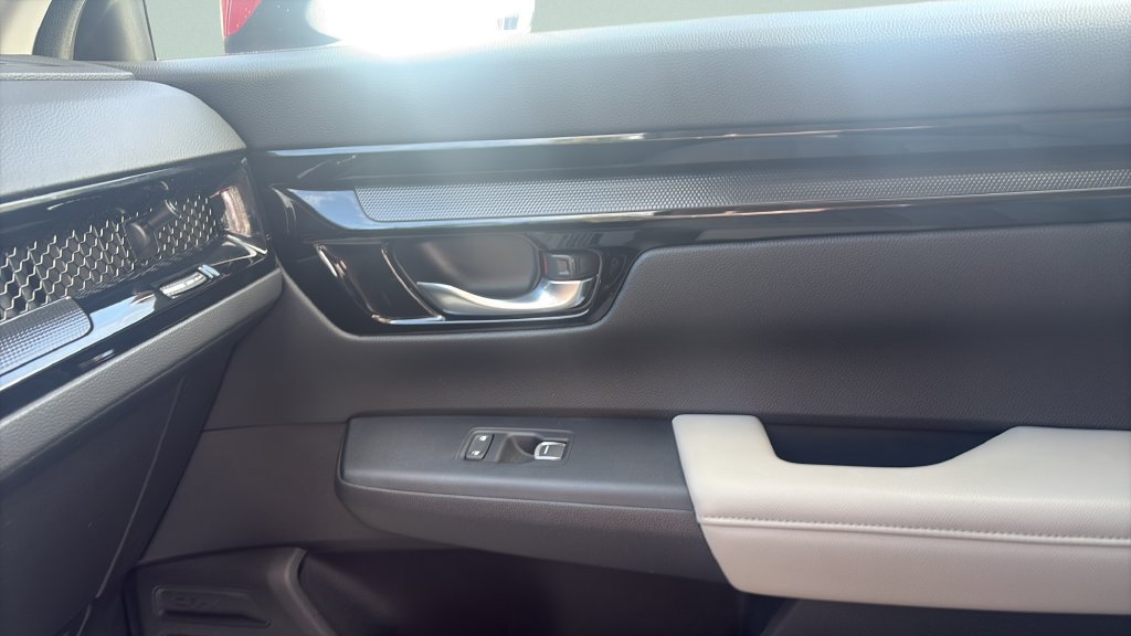 Used 2025 Honda CR-V EX-L image 13