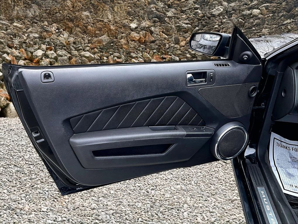 Used 2011 Ford Mustang GT Premium w/ Comfort Pkg image 20