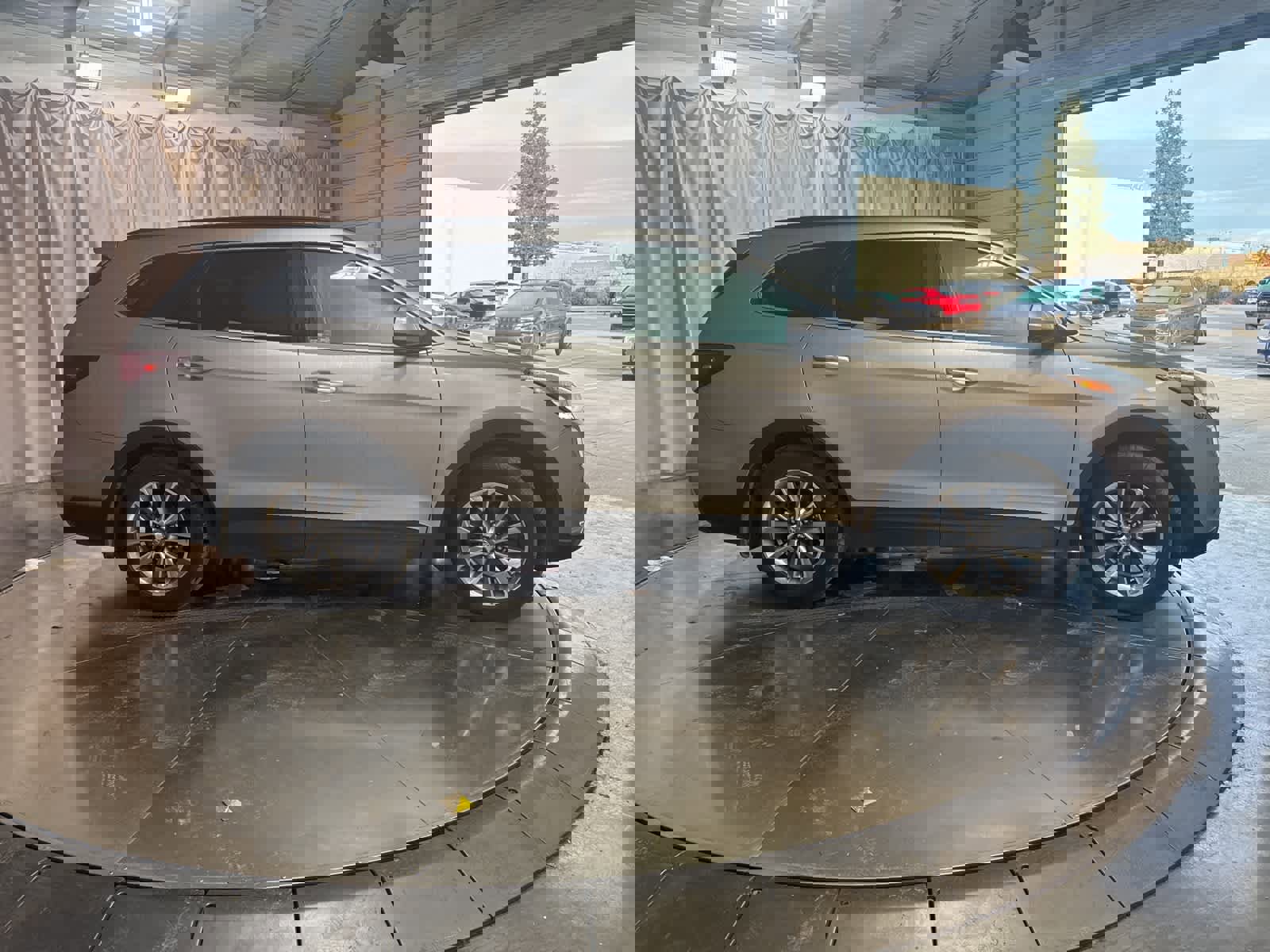 Used 2017 Hyundai Santa Fe SE image 4