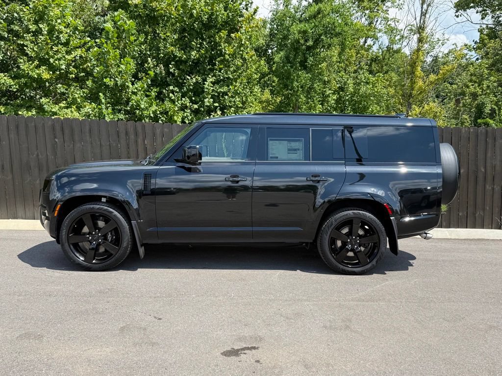 New 2026 Land Rover Defender 130 V8 AWD/4WD image 2