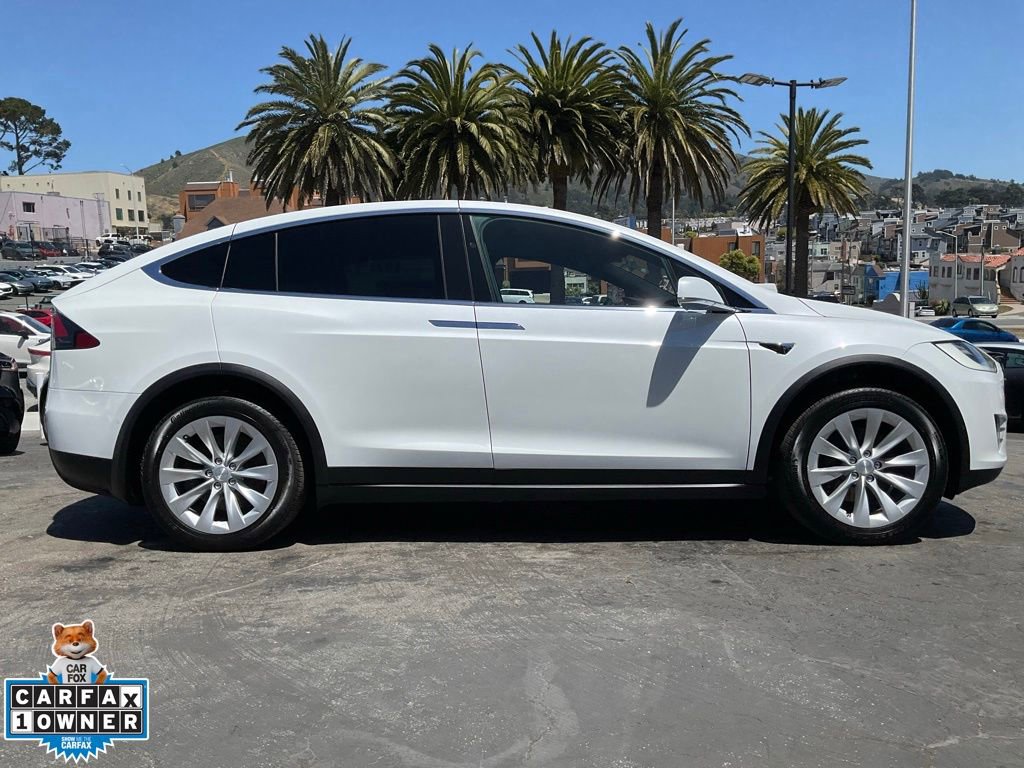 Used 2019 Tesla Model X AWD/4WD image 3