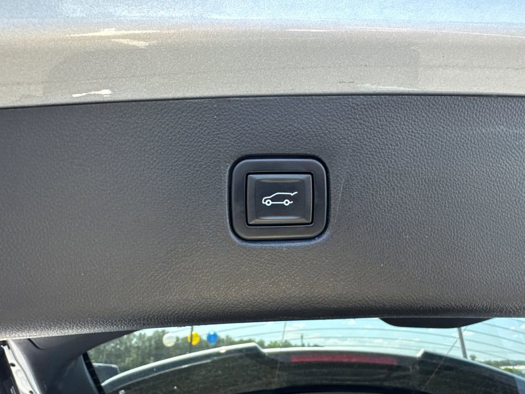Used 2021 Chevrolet Blazer RS w/ Enhanced Convenience Package FWD image 20