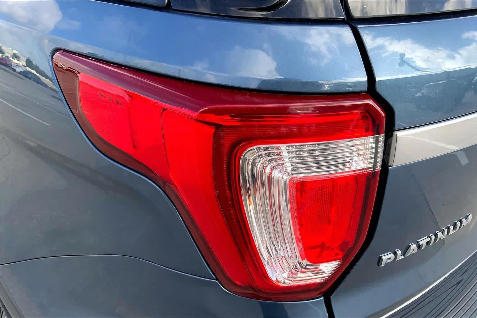 Used 2019 Ford Explorer Platinum AWD/4WD image 28