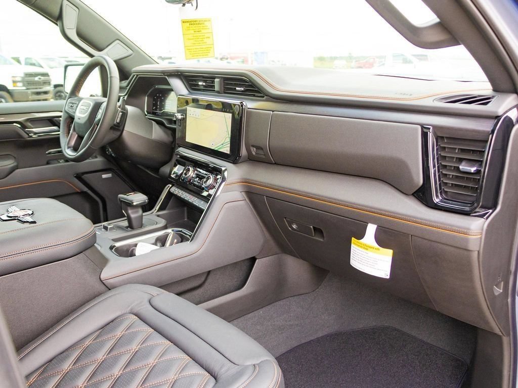 New 2025 GMC Sierra 1500 AT4 w/ AT4 Premium Package AWD/4WD image 16