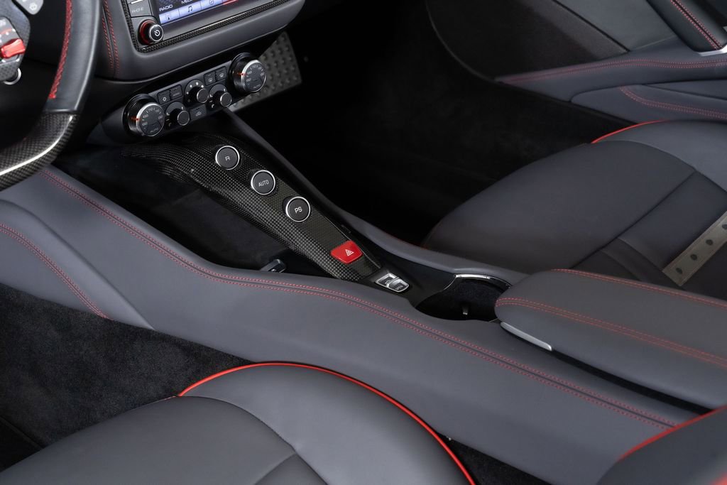 Used 2015 Ferrari California T RWD image 39
