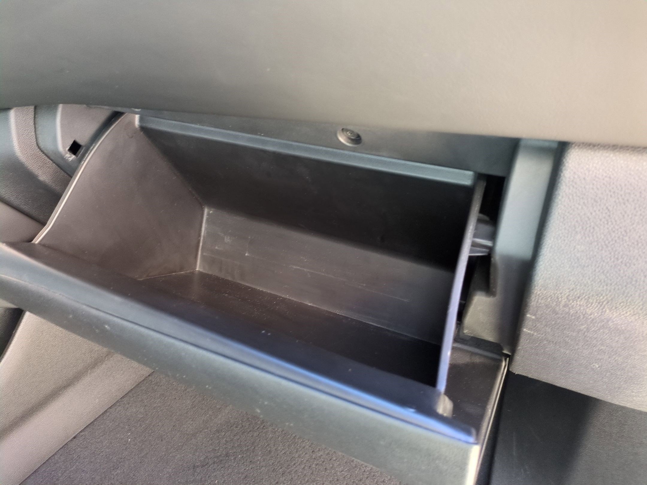 Used 2024 Chevrolet Suburban LT image 31