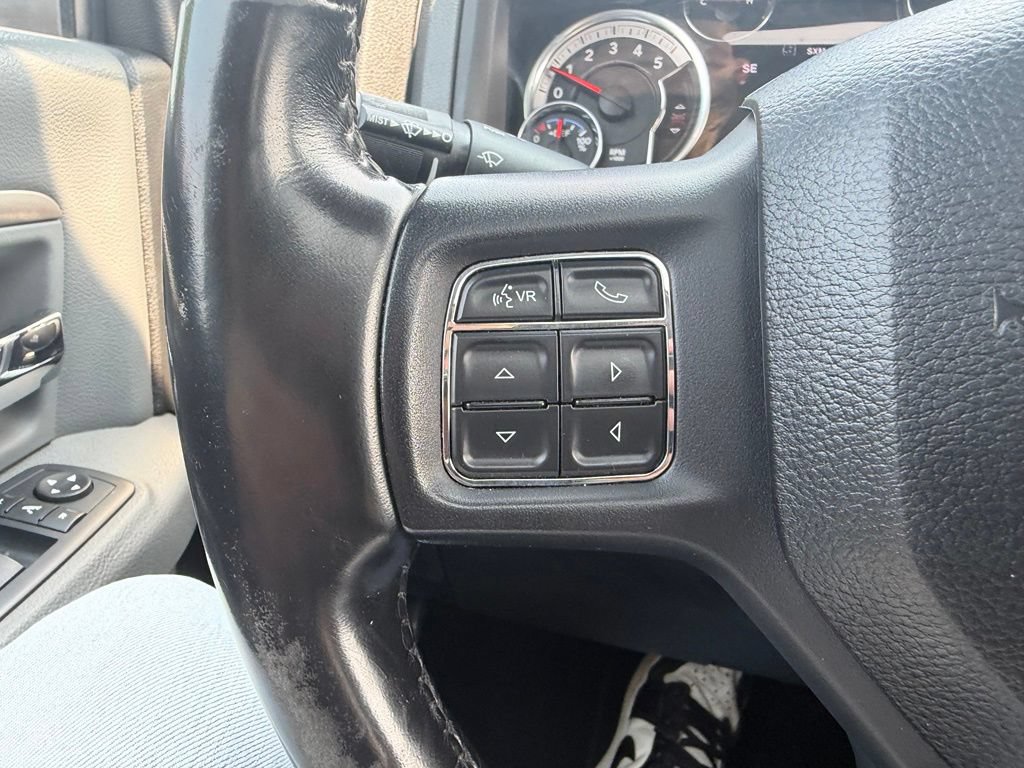 Used 2019 RAM 1500 Classic SLT w/ Black Appearance Group AWD/4WD image 39