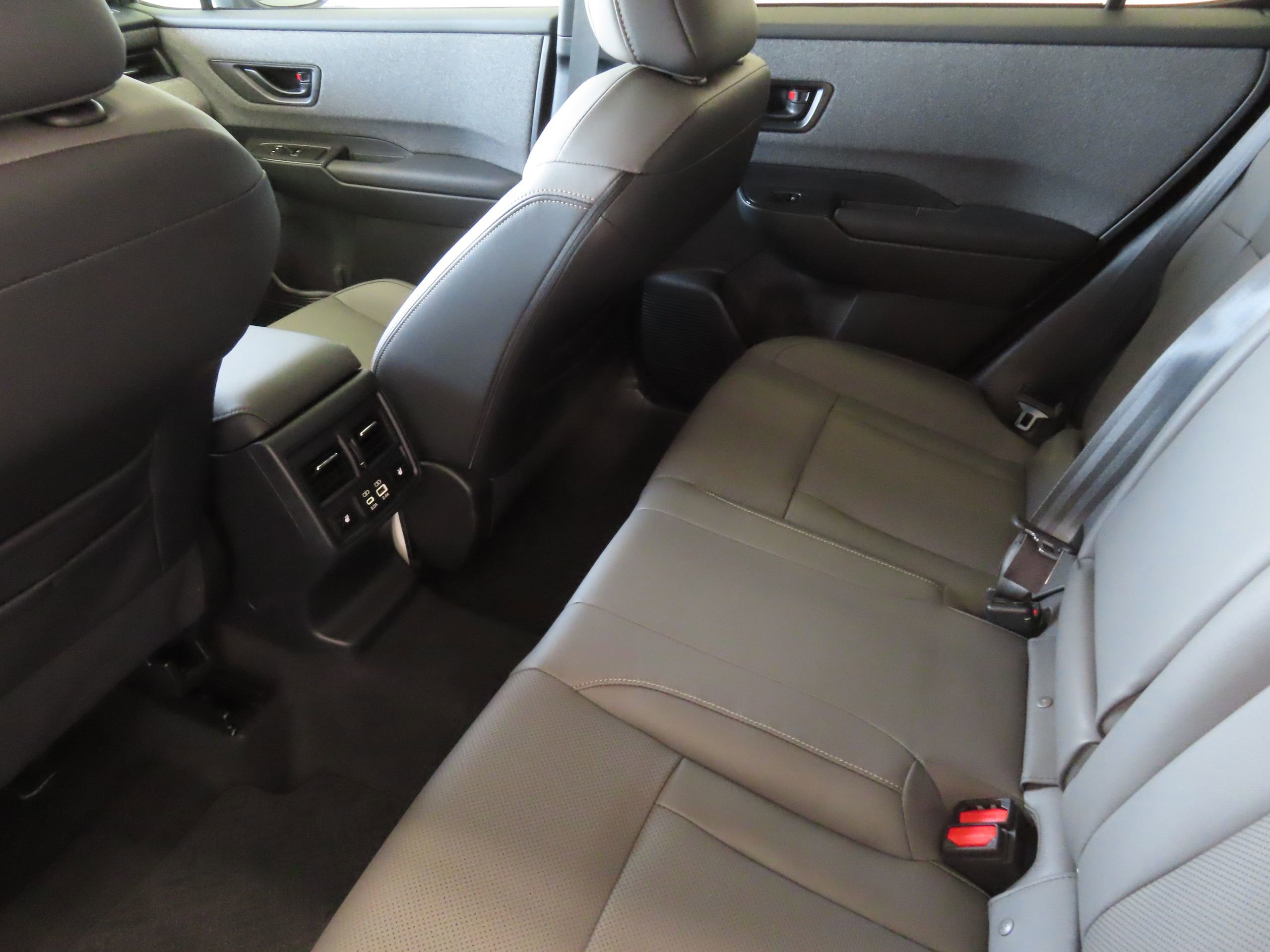 New 2026 Subaru Outback Limited AWD/4WD image 24