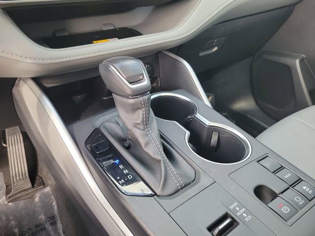 Used 2024 Toyota Highlander XLE image 21