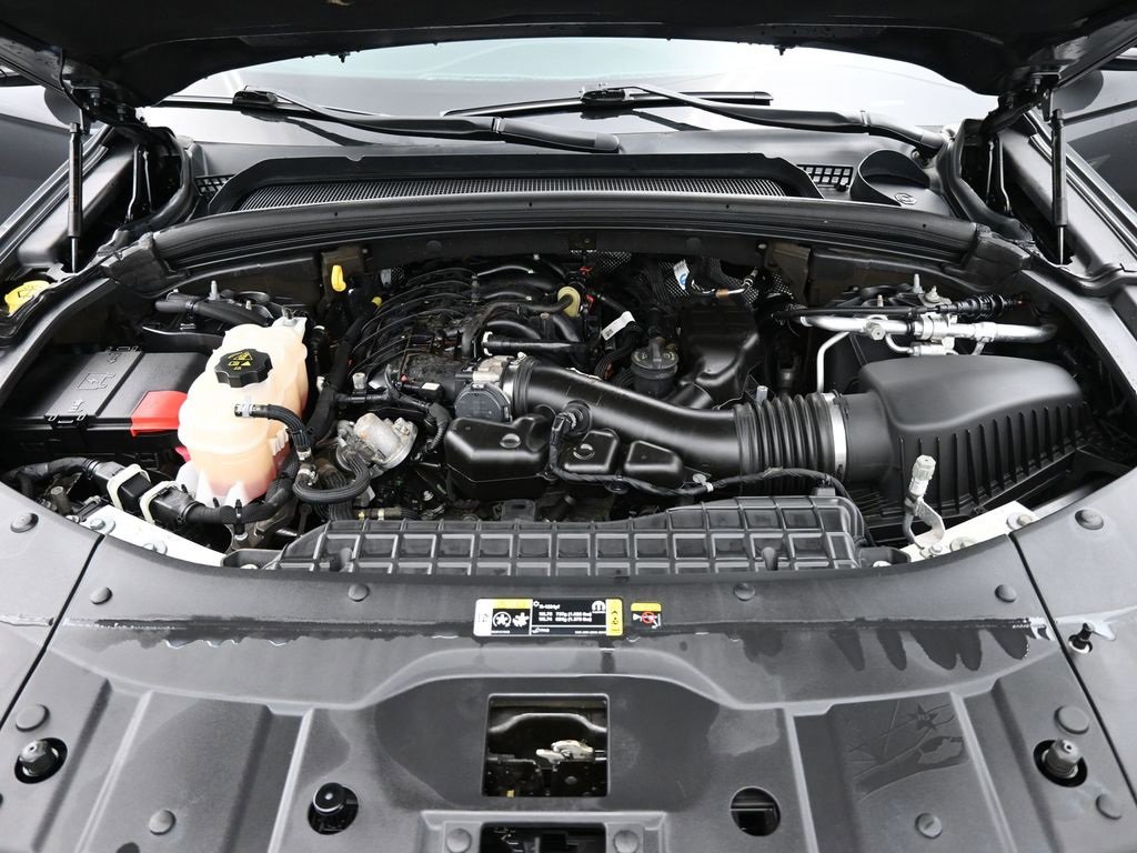 Used 2021 Jeep Grand Cherokee L Laredo image 15