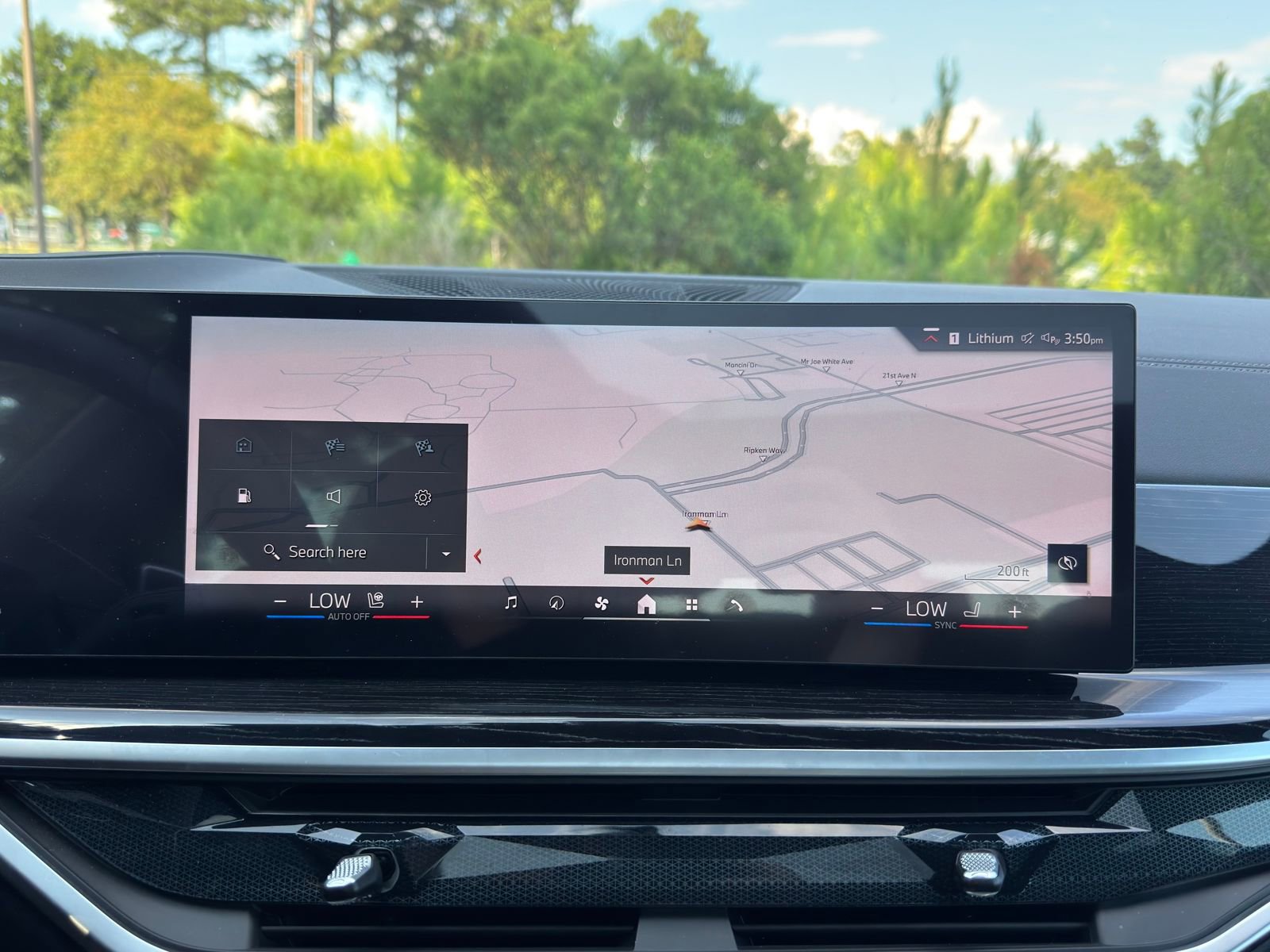 Used 2026 BMW X5 xDrive40i w/ M Sport Package image 5