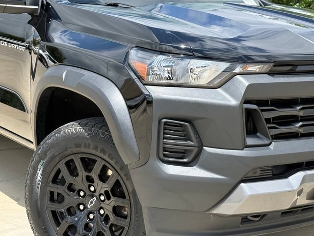 Used 2024 Chevrolet Colorado Trail Boss w/ Technology Package AWD/4WD image 3