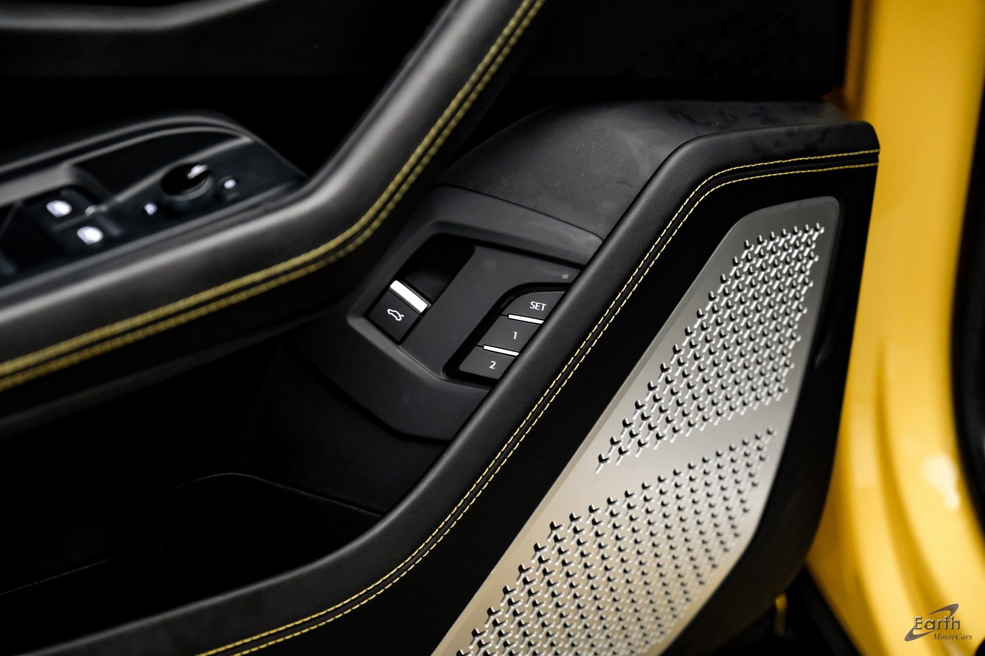 Used 2021 Lamborghini Urus image 96