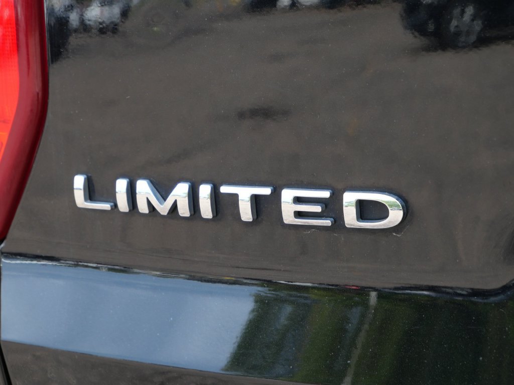 Certified 2019 Ford Explorer Limited w/ Class III Trailer Tow Package AWD/4WD image 9